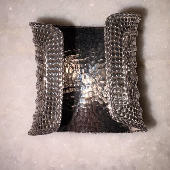 John Hardy Dot Collection Elongated Contour Sterling Silver Cuff - Picture 2 of 4